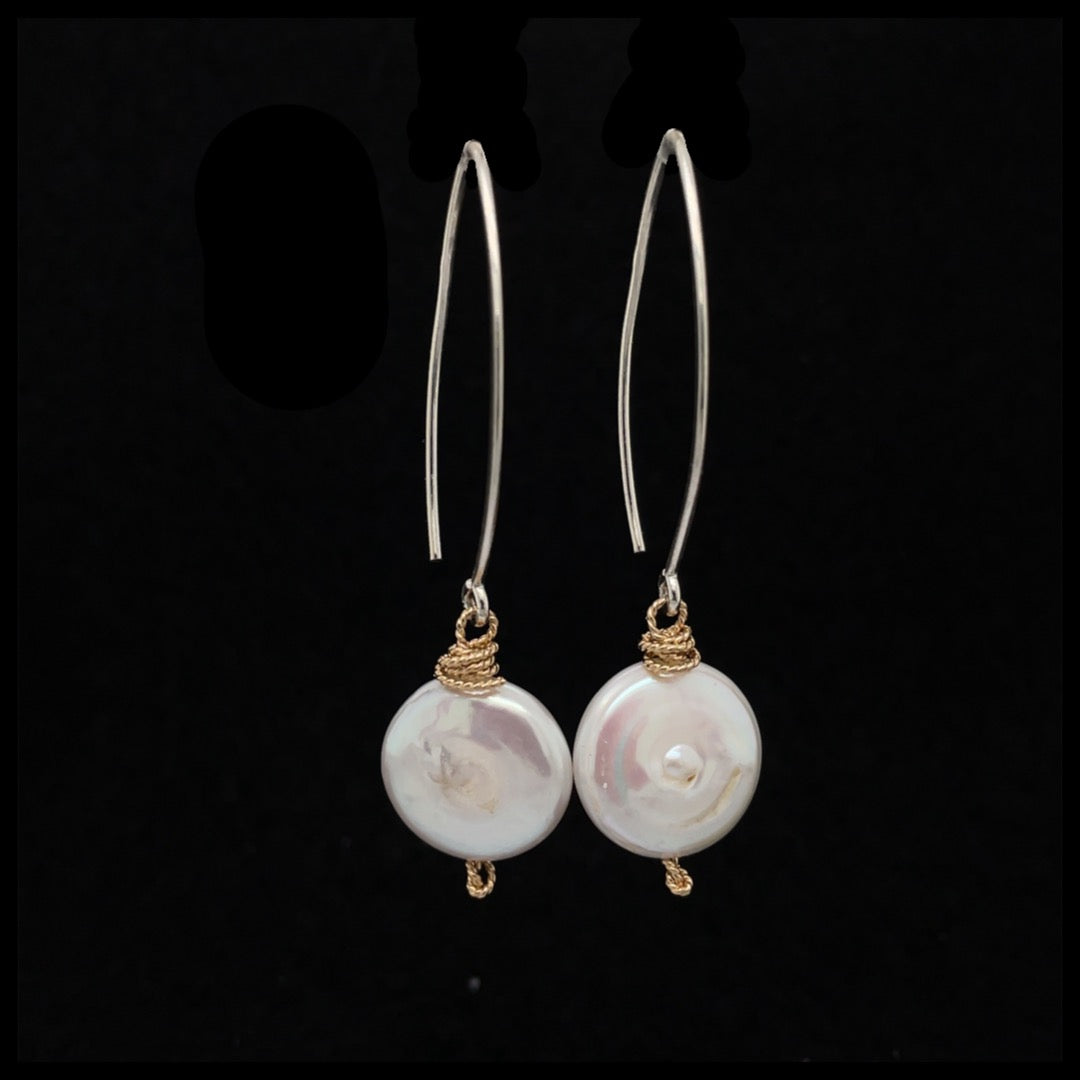 Luna Pearl Earrings